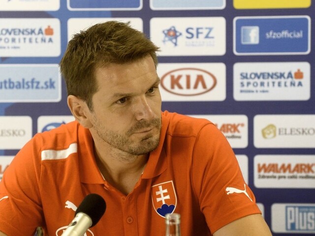 Slovenskú futbalovú reprezentáciu bude naďalej trénovať Tarkovič